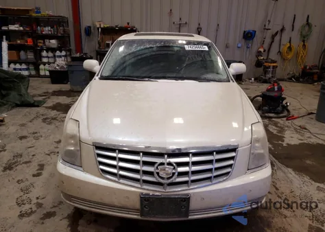 2008 Cadillac Dts z USA, uszkodzony, nr VIN 1G6KD57Y28U209933